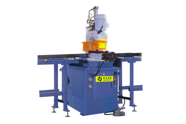 滑道進(jìn)刀式圓鋸機(jī)